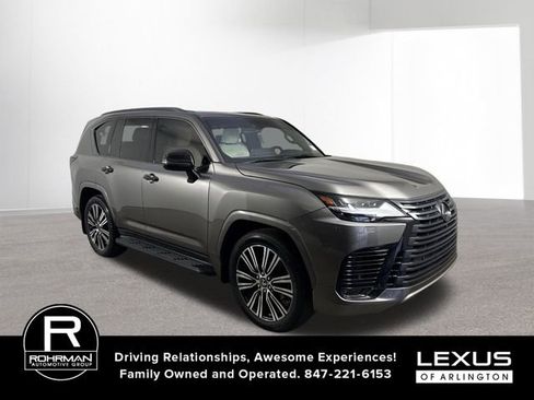 Certified 2022 Lexus LX 600 4WD w/ Appearance Package image 3