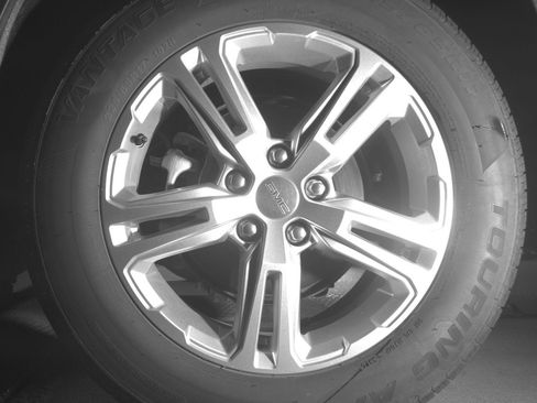 Used 2024 GMC Terrain SLE FWD image 21