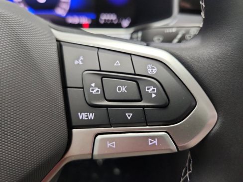New 2026 Volkswagen Taos SE FWD image 13