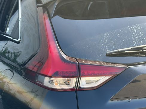 Used 2023 Mitsubishi Eclipse Cross AWD image 33