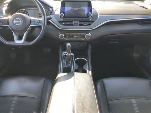 Used 2024 Nissan Altima 2.5 SR image 17