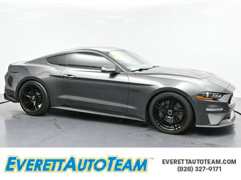 Used 2018 Ford Mustang GT Premium w/ GT Performance Package RWD image 1