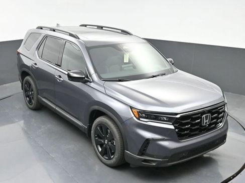 Used 2025 Honda Pilot Black Edition image 35