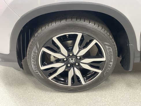 Used 2019 Honda Pilot Elite image 13