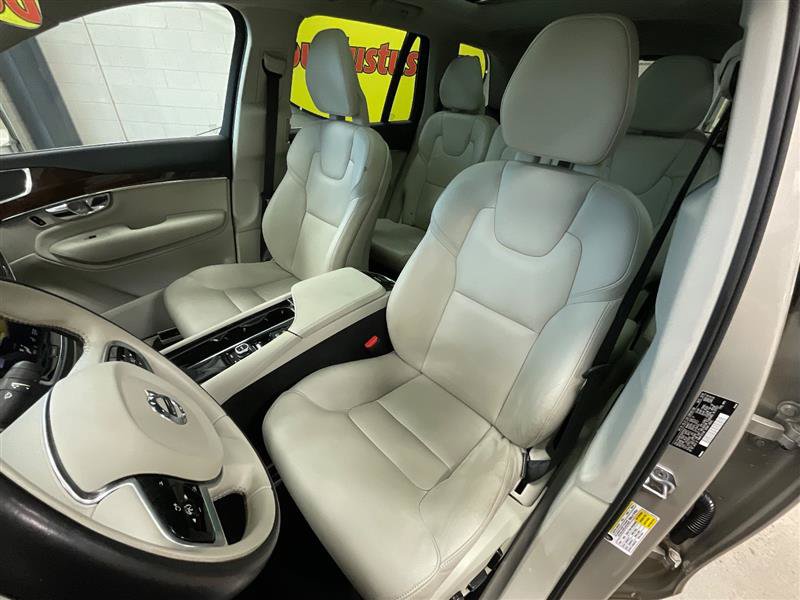 Used 2016 Volvo XC90 T6 Momentum w/ Momentum Plus Package AWD/4WD image 14