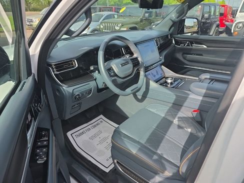 Certified 2024 Jeep Grand Wagoneer Series III w/ Rear Seat Video Group 1 AWD/4WD image 14