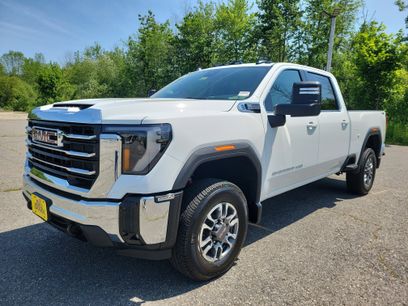 New 2025 GMC Sierra 3500 SLE w/ SLE Value Package