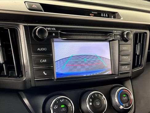 Used 2018 Toyota RAV4 LE w/ All Weather Liner Package FWD image 14