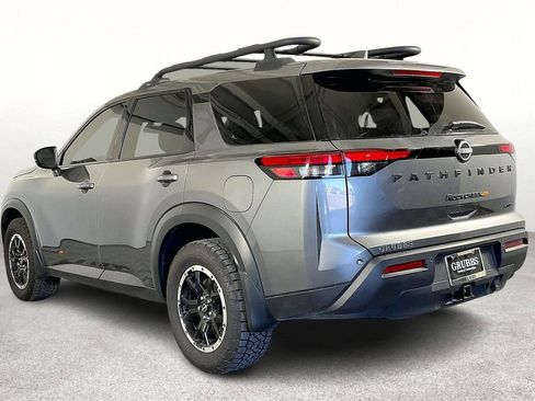 Used 2025 Nissan Pathfinder Rock Creek image 17