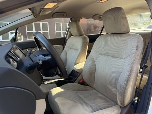 Used 2015 Honda Civic Hybrid image 23