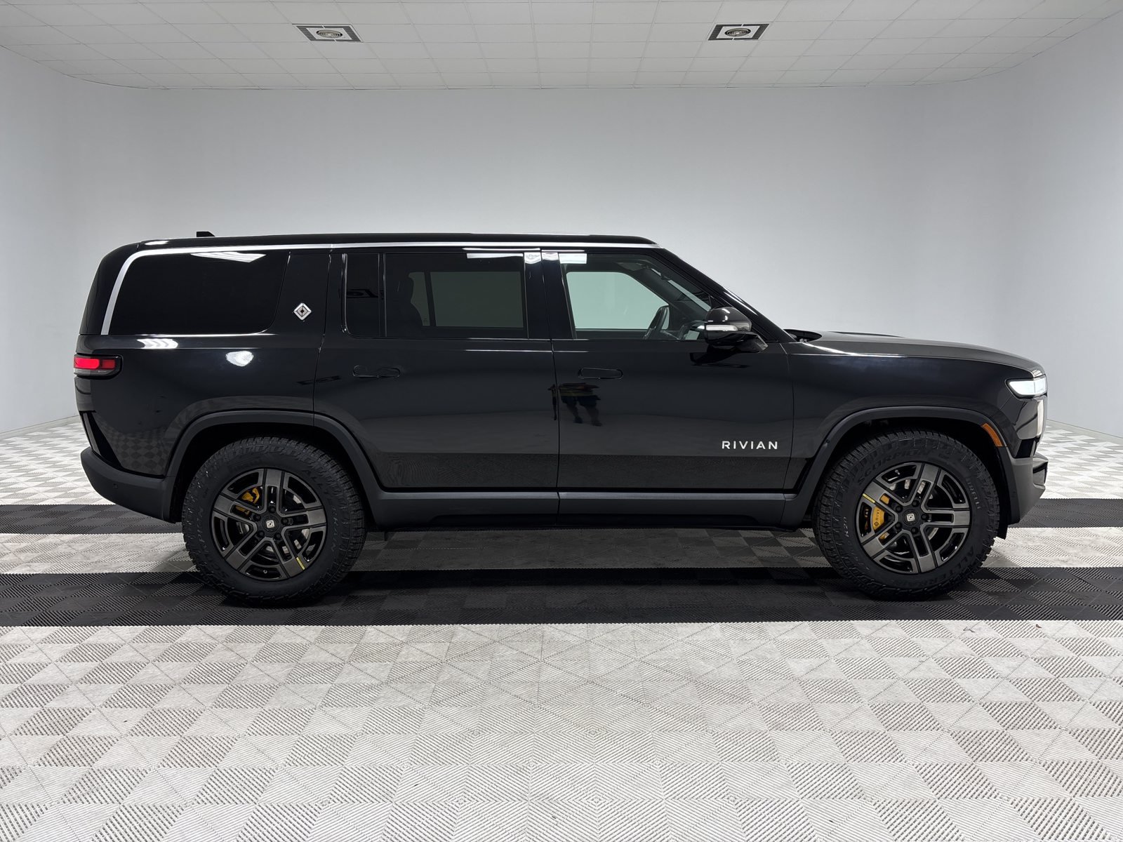 Used 2023 Rivian R1S Adventure Quad AWD/4WD image 6
