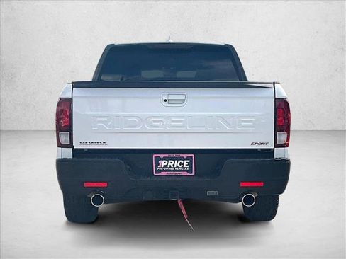 Used 2025 Honda Ridgeline Sport image 4