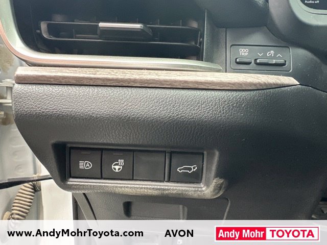 Used 2024 Toyota Grand Highlander AWD image 18