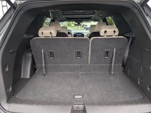 Used 2023 Chevrolet Traverse LT w/ LT Premium Package FWD image 20
