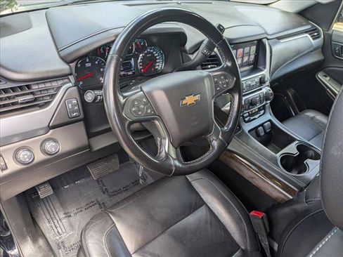 Used 2020 Chevrolet Tahoe LT w/ Luxury Package AWD/4WD image 10