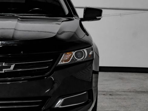 Used 2017 Chevrolet Impala LT FWD image 44