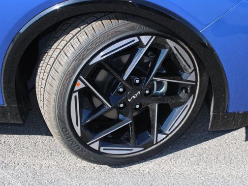 New 2025 Kia K4 GT-Line image 10