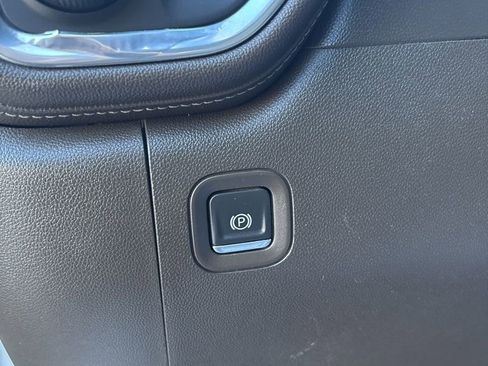 Used 2020 Chevrolet Silverado 2500 LTZ image 18