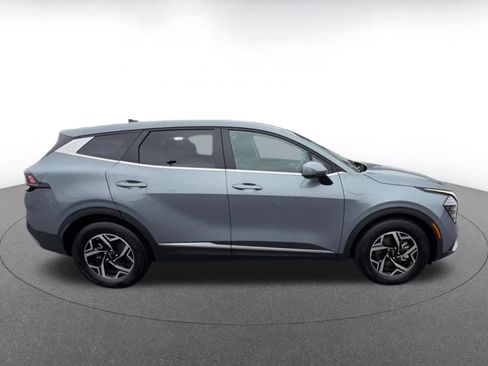 Used 2025 Kia Sportage LX FWD image 16
