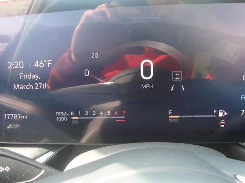 Used 2025 Buick Envision Preferred image 13