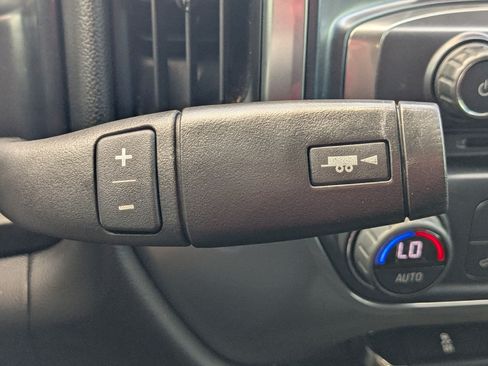 Used 2018 Chevrolet Silverado 1500 LT w/ Texas Edition AWD/4WD image 22