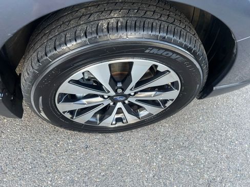 Used 2017 Subaru Outback 3.6R Limited AWD/4WD image 12
