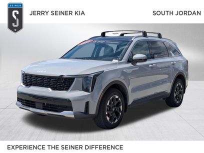 Certified 2025 Kia Sorento S w/ Panoramic Sunroof Package
