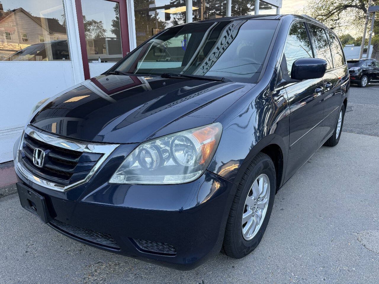 Used 2010 Honda Odyssey EX-L image 2