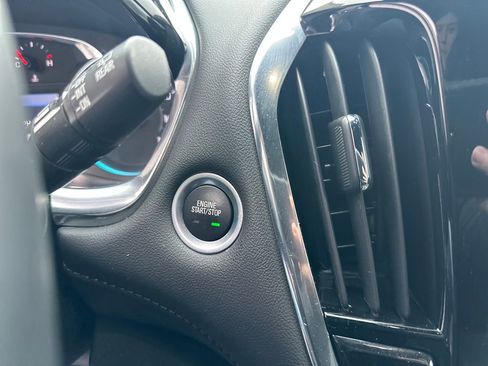 Certified 2023 Chevrolet Traverse LT image 18