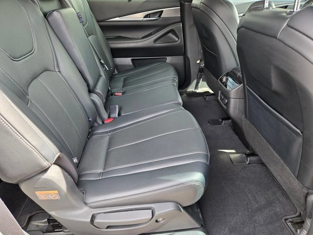 Used 2023 INFINITI QX60 Luxe w/ Cargo Package FWD image 23