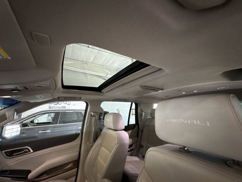 Used 2020 GMC Yukon Denali w/ Denali Ultimate Package image 19