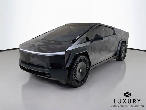 Used 2024 Tesla Cybertruck Cyberbeast AWD/4WD image 8