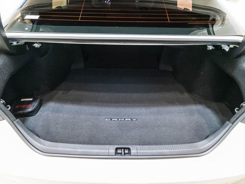 Used 2022 Toyota Camry SE w/ Carpet Mat Package (TMS) AWD/4WD image 31