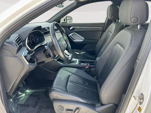 Used 2021 Audi Q3 2.0T Premium Plus w/ Premium Plus Package image 3