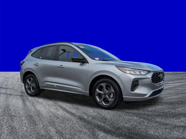 Certified 2023 Ford Escape ST-Line w/ Tech Pack #1 FWD image 2