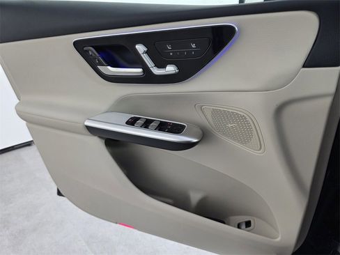 New 2026 Mercedes-Benz GLC 300 image 18