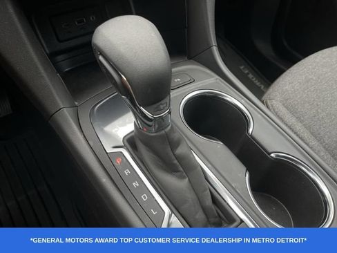 Used 2024 Chevrolet Equinox LT FWD image 16