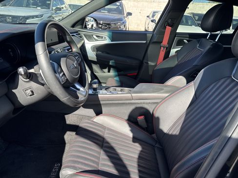 Used 2023 Genesis G70 2.0T w/ Sport Prestige Package RWD image 10