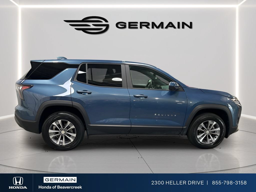 Used 2025 Chevrolet Equinox LT w/ Safety and Technology Package FWD image 9