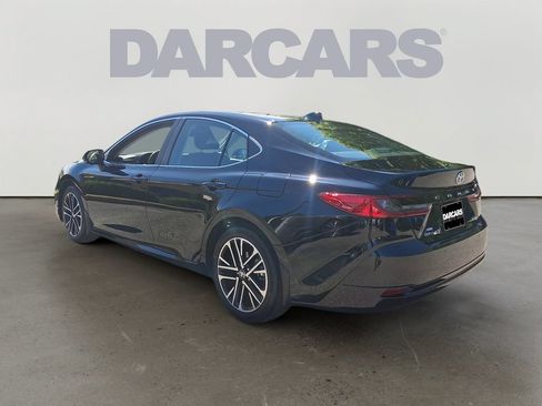 Used 2026 Toyota Camry XLE w/ Premium Plus Package AWD/4WD image 4