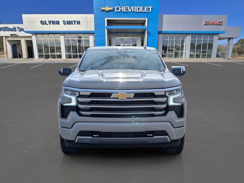 Used 2026 Chevrolet Silverado 1500 High Country AWD/4WD image 2