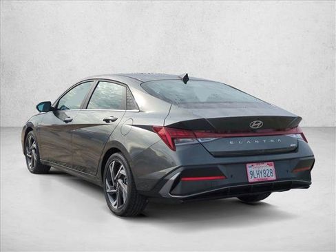 Certified 2024 Hyundai Elantra Limited image 8