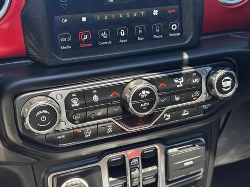 Used 2021 Jeep Gladiator Rubicon AWD/4WD image 28