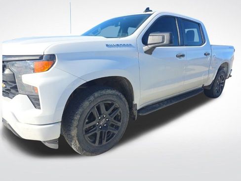 Used 2023 Chevrolet Silverado 1500 Custom image 37