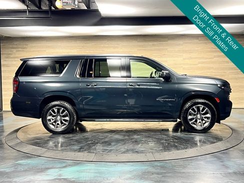 Used 2022 Chevrolet Suburban LT w/ LT Signature Package AWD/4WD image 23