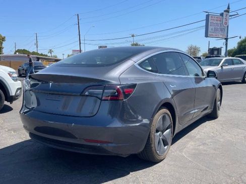 Used 2018 Tesla Model 3 Long Range RWD image 3