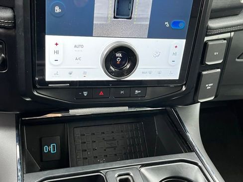 Used 2024 Ford F150 Lightning Flash image 32