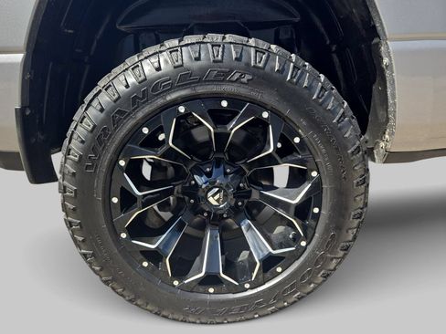 Used 2022 RAM 1500 Big Horn w/ Night Edition AWD/4WD image 38