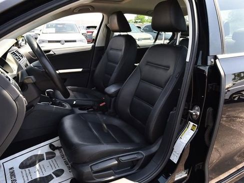 Used 2017 Volkswagen Jetta SE FWD image 20