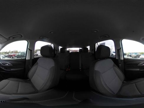 Used 2021 Chevrolet Traverse LS FWD image 25